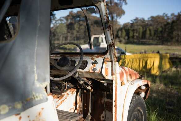 What are 6 common management mistakes when starting a new farm?